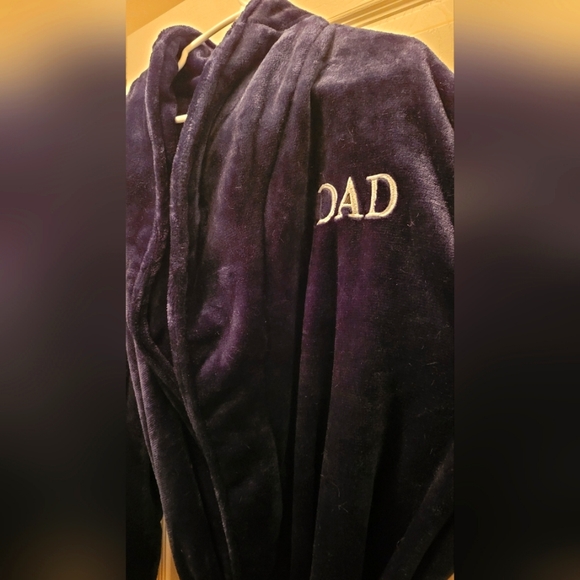 New Men's Robe - Picture 5 of 7